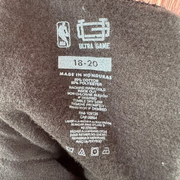 NWT Ultra Soft Get  Right Hoodie Sweatshirt Black Philadelphia Sixers Size 18-20 - Picture 7 of 7